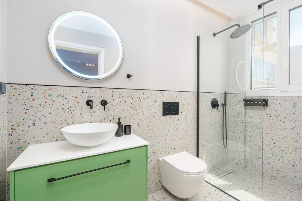 Luxury With Acropolis View Balcony And Jacuzzi Apartment Athens