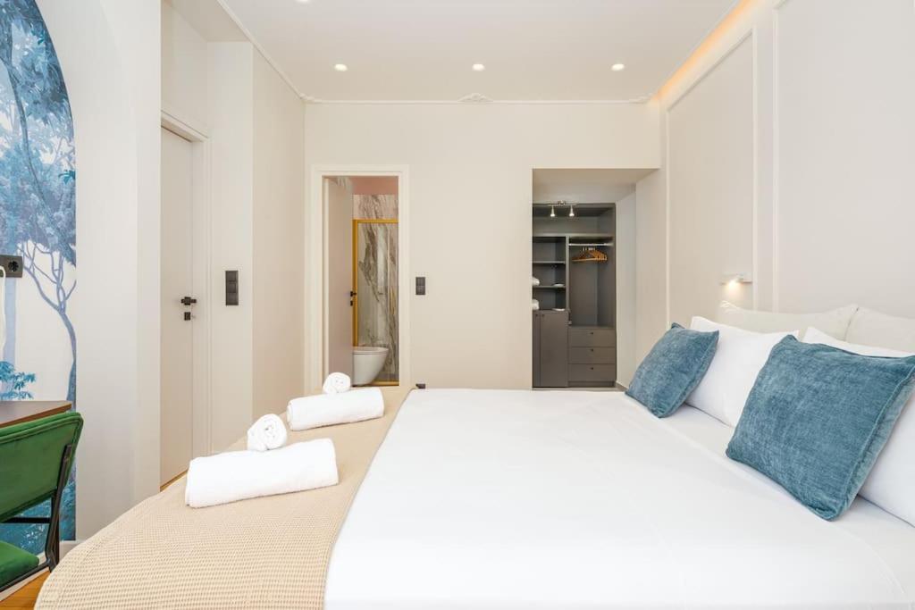 Luxury With Acropolis View Balcony And Jacuzzi Apartment